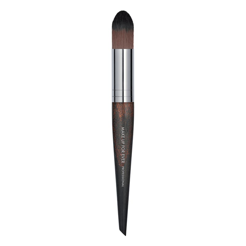 PRECISION FOUNDATION BRUSH -SMALL - 100