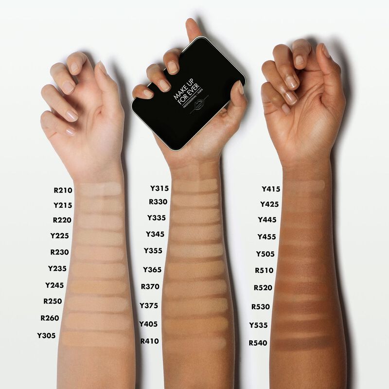 MATTE VELVET SKIN COMPACT